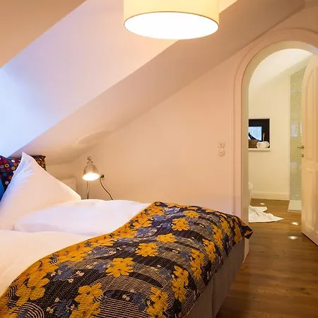 Raffl's Sweet Little *